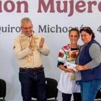 Claudia Sheinbaum y Alfredo Ramírez Bedolla durante la gira de trabajo en Michoacán.