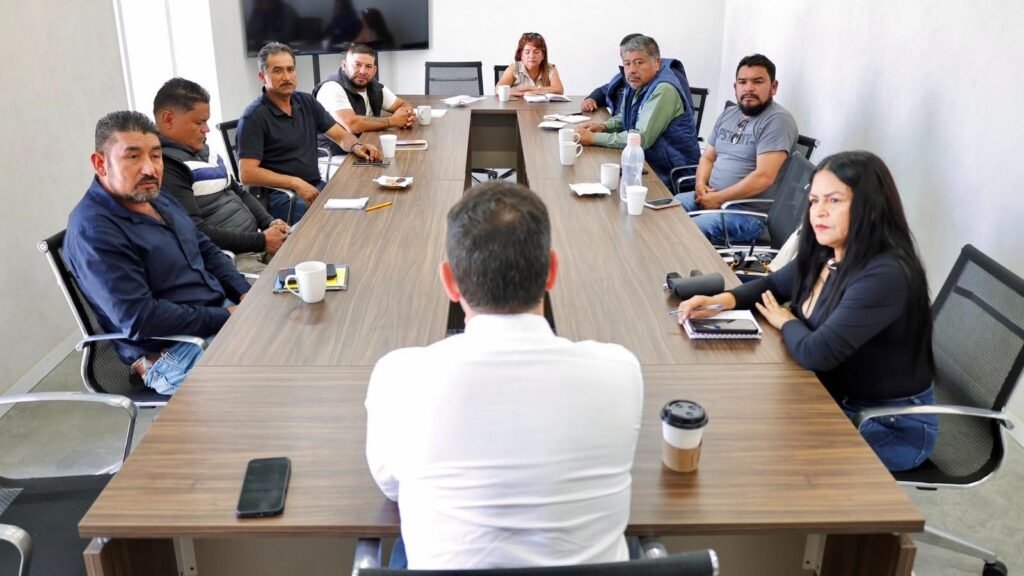 Obras y servicios públicos en comunidades rurales de Morelia.