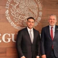 Alfredo Ramírez Bedolla y Omar García Harfuch evaluarán la estrategia de seguridad para reactivar las exportaciones de aguacate de Michoacán.