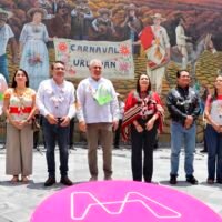 Alfredo Ramírez Bedolla inaugura la Plaza de la Ranita en Uruapan.