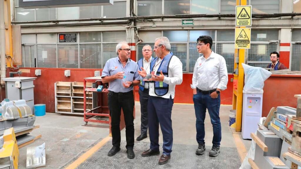 Fundidora Morelia cuenta con seis hornos y capacidad para procesar más de siete toneladas de metal fundido; fabrica componentes petroleros e hidroeléctricos.