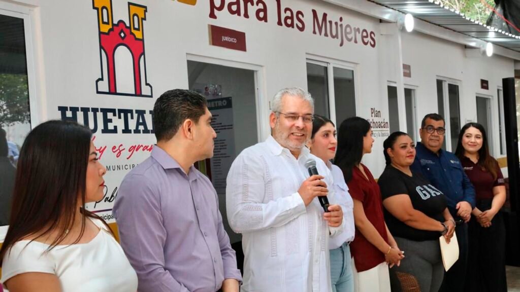 Inauguración de Centros Libre para las Mujeres en Huetamo y Carácuaro