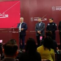 Autoridades estatales presentan estadísticas sobre la reducción de homicidios y los avances en materia de seguridad en Michoacán.