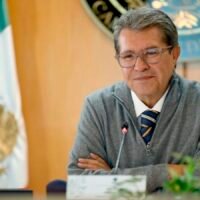 Ricardo Monreal durante un mensaje sobre la situación política y la relación entre México y Estados Unidos.