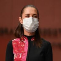 Claudia Sheinbaum afirma que el poder sin principios se vuelve arrogancia