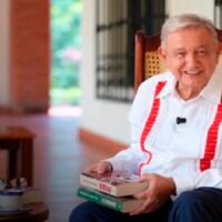 Andrés Manuel López Obrador durante el mensaje difundido desde Palenque en el que presentó su libro Pueblo.
