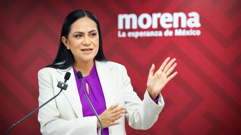 Ariadna Montiel durante conferencia de Morena en Ciudad de México