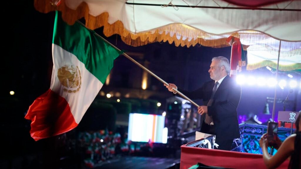 Alfredo Ramírez Bedolla durante el Grito de Independencia en Morelia 2026.