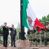 Alfredo Ramírez Bedolla durante la ceremonia por el natalicio de José María Morelos.