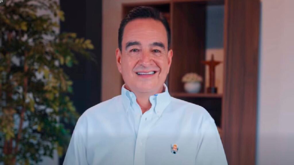 Carlos Soto rompe con el PAN y continúa como presidente municipal de Zamora