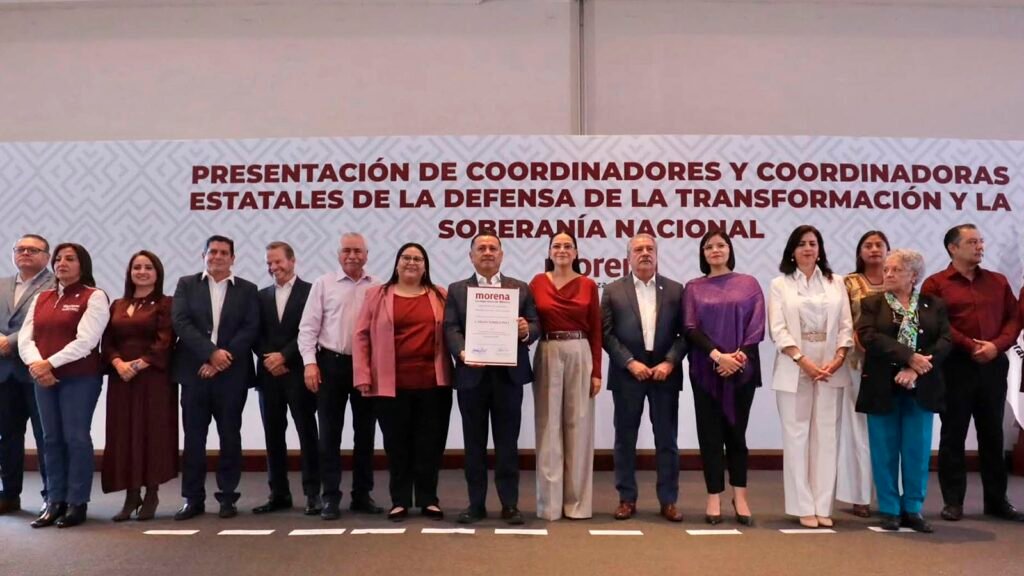 Carlos Torres Piña durante actividades políticas relacionadas con Morena en Michoacán.