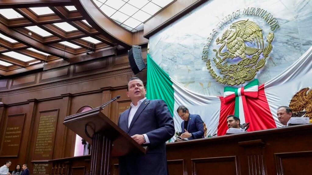 El Congreso aprobó que las patrullas de Michoacán cuenten con extintor, equipo de primeros auxilios y herramientas viales para responder a emergencias.