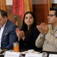 Especialistas y representantes de pacientes con lupus participan en encuentro con el Congreso de Michoacán.