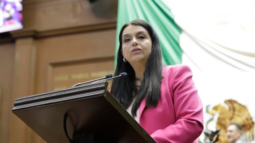 La diputada Teresita Herrera Maldonado presentó una iniciativa para incorporar juegos adaptados, rampas y señalética accesible en parques y espacios públicos de Michoacán, con atención a las necesidades de menores con autismo o discapacidad.