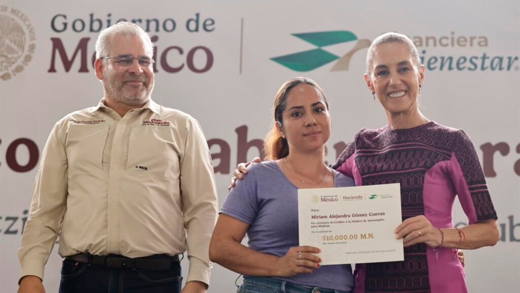 El gobernador Alfredo Ramírez Bedolla expresó su respaldo a la presidenta Claudia Sheinbaum en la defensa de la soberanía nacional durante un acto de entrega de créditos Finabien a mujeres de Michoacán, realizado en Apatzingán.