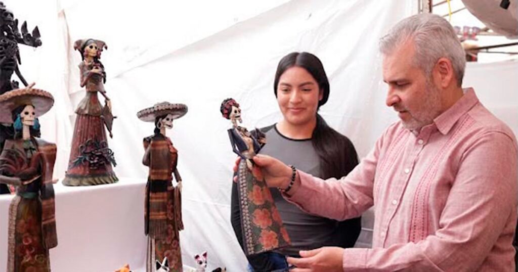 La Feria de la Catrina de Capula 2026 reunirá a 260 artesanos del 18 de octubre al 3 de noviembre y celebrará un concurso con 90 mil pesos en premios.