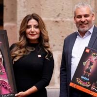Catrina de Capula reinterpretada con bloques LEGO en Michoacán.