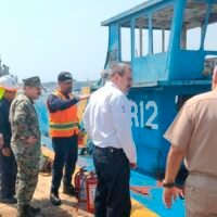 Ex dragas de la Marina destinadas a crear un arrecife artificial en Lázaro Cárdenas, Michoacán