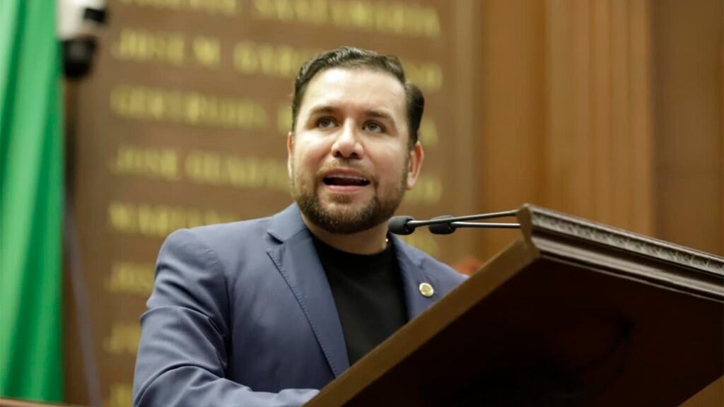 Reyes Galindo defendió en el Congreso una reforma para fortalecer la libertad sindical y evitar intervenciones externas en las decisiones internas de los sindicatos.