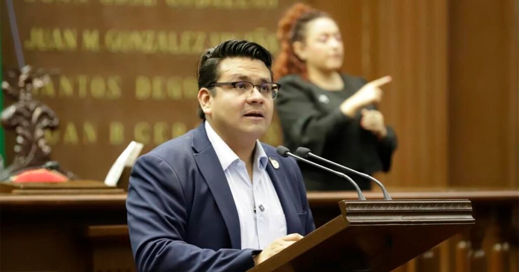 Antonio Carreño presentó una reforma a la Ley de Salud para mejorar la atención del lupus y crear un registro estatal de pacientes con enfermedades autoinmunes.